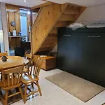 Whispering Pines Suite At The Bowering Lodge