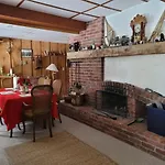 Whispering Pines Suite At The Bowering Lodge
