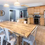 4 Bedroom Rustic Chalet