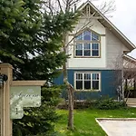 Blue View 1 Aurora Chalet 84144