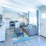 2Br Boutique Suite #8