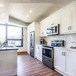 Mountain Trail-Smart Tv-Self Check-In-Full Kitchen-Balcony-Bbq