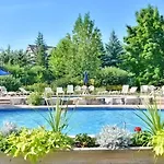 Condo 31 At Snowbridge