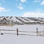 Ski In Out 1 Bedroom Sleeps 6 Cachet Crossing
