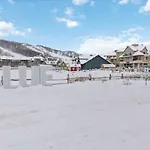 2 Bdrm Ski In Ski Out Loft At Blue Mountain