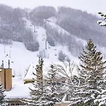 Luxurious Blue Mountain 3Br & 3Bth Walk-In To Village