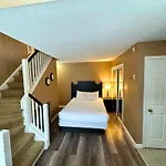 Mountain Loft Suite With Pool And Hot Tub