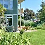 Sierra Lane 120
