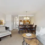 Blue Mountain Retreat At Rivergrass
