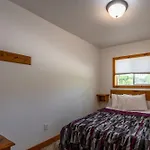 4 Bedroom Blue Mountain Cottage Near The Village, Private Beach Access, Petfriendly