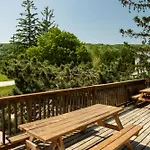 6 Bdrm Cottage At Blue Mountain, Private Beach Access, Hot Tub, Sauna, Bbq, Petfriendly