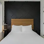 The Luxury Black Rose Chalet At The Blue Mountains For 20