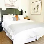 Rustic Loft At Blue