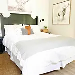 Rustic Loft At Blue
