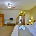 The Lodges At Blue Mountain Historic Snowbridge Condos