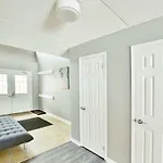 Spacious Chalet Close To The Village & Golf