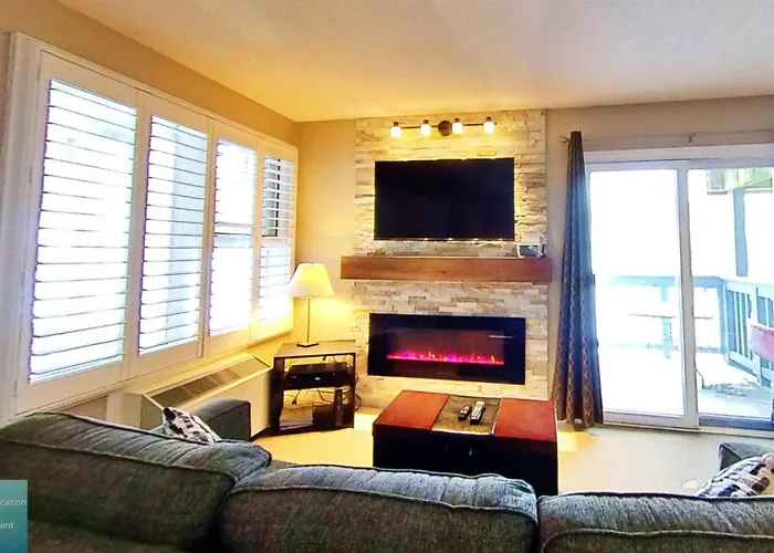 Classy Mountainside Studio