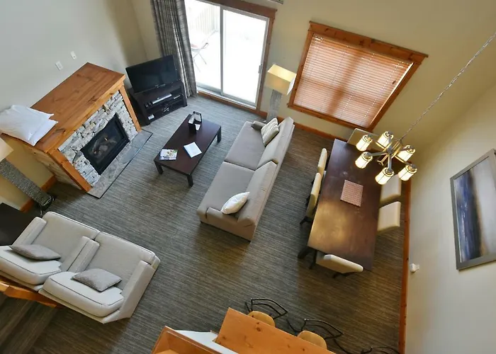 The Blue Escape Blue Mountain Chalet