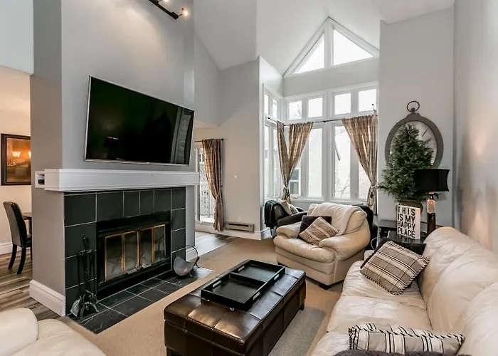 Blue Mountain Chalet Condo Ski In Ski Out 3 Br