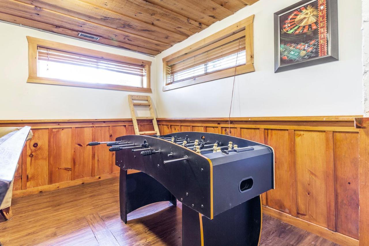Northview-blue Mountain-sauna-firepit-balcony-parking Blue Mountains