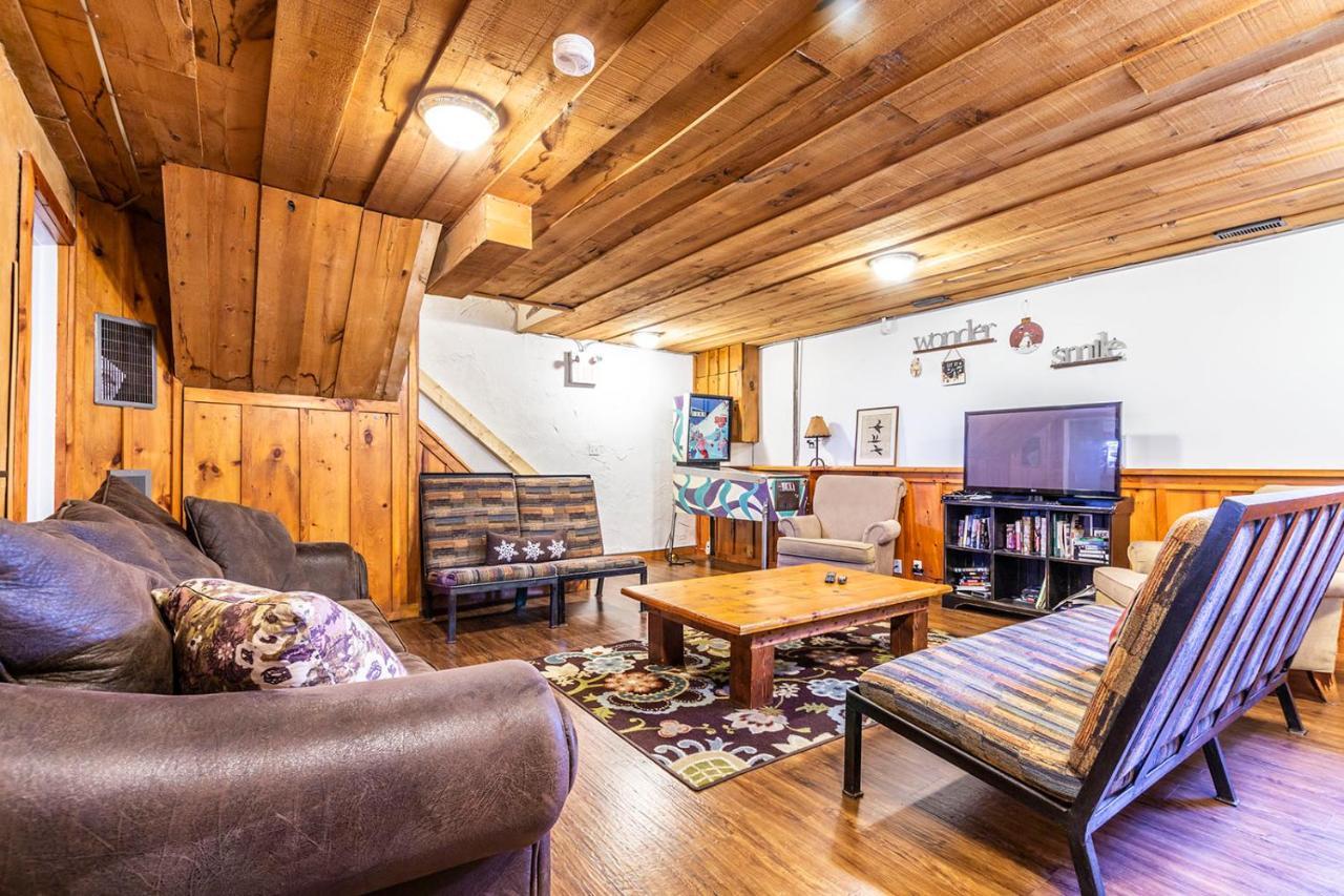 Northview-blue Mountain-sauna-firepit-balcony-parking Chalet