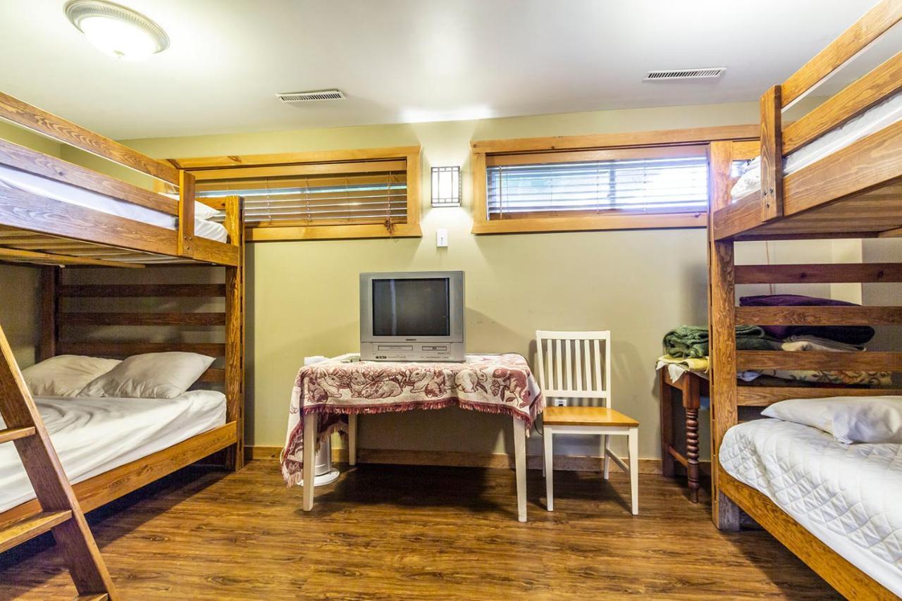 Northview-blue Mountain-sauna-firepit-balcony-parking Chalet