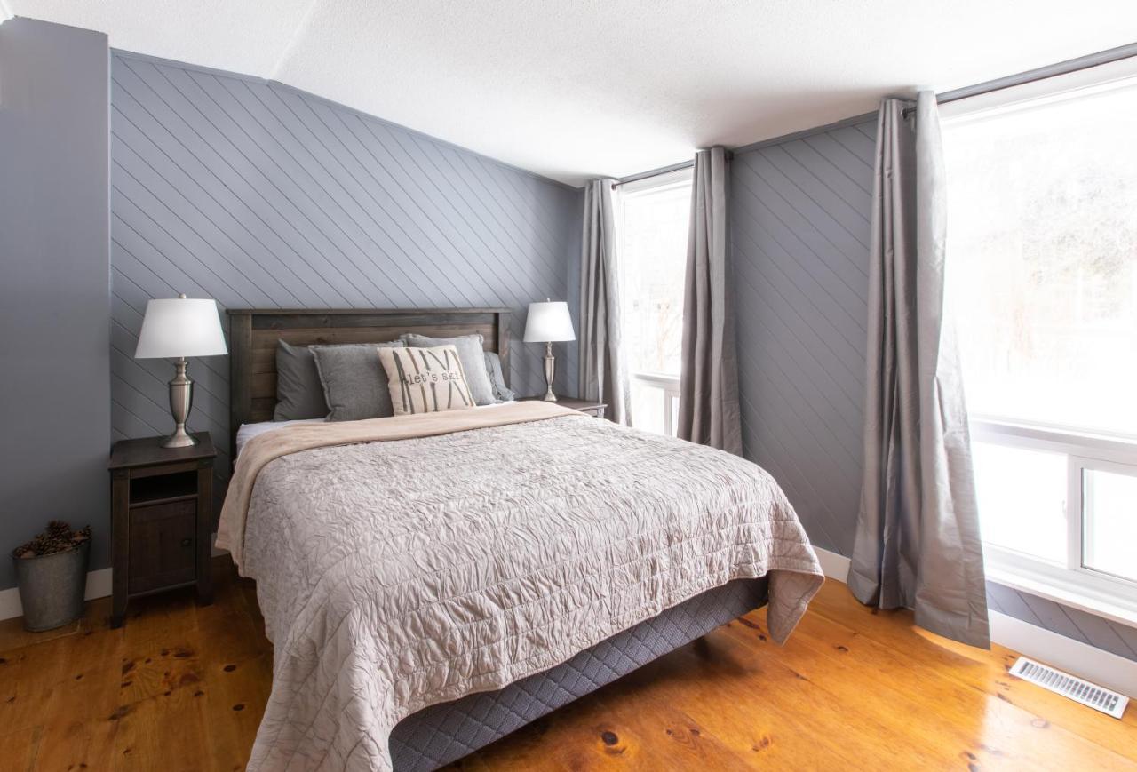 4 Bedroom Rustic Chalet *