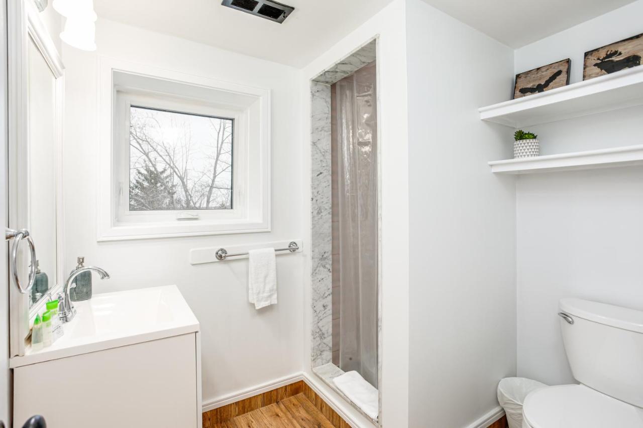 Apartment 211 Chateau Ridge *