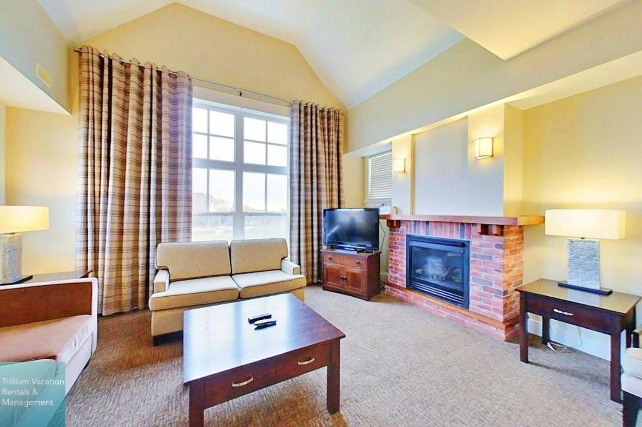 Spacious Blue Mountain 2 Storey - Wifi, Pool, Close To The Village & Golf Apartment *