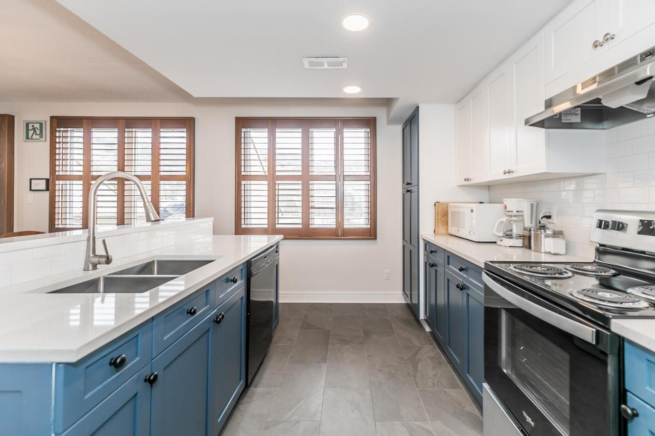 Stunning Townhouse - 3 Bdrm Blue Mountain Village Sauna! * Blue Mountains