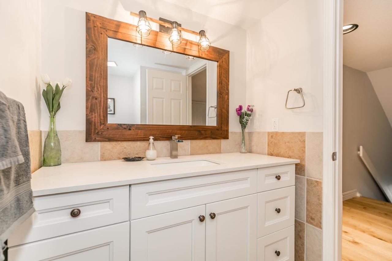 Stunning Townhouse - 3 Bdrm Blue Mountain Village Sauna! Holiday home