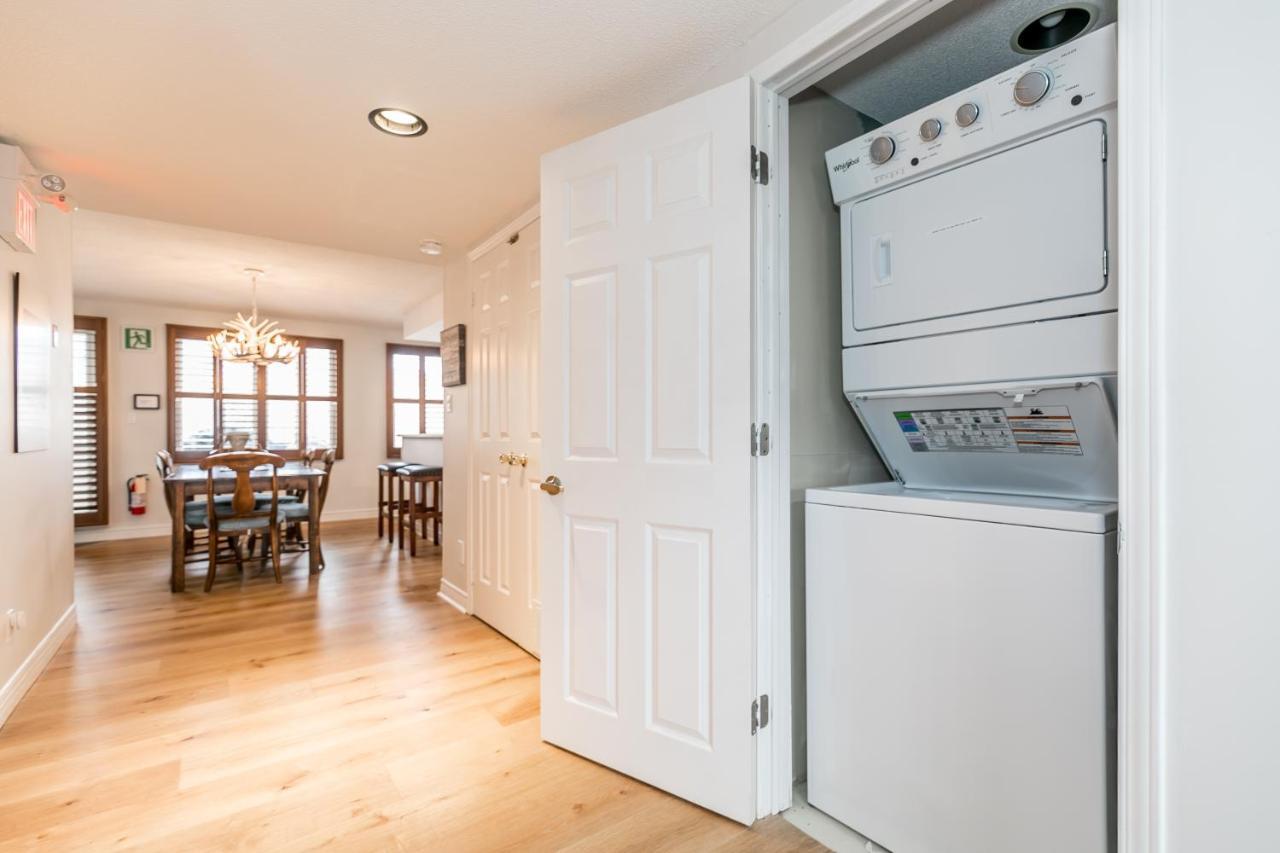 Stunning Townhouse - 3 Bdrm Blue Mountain Village Sauna! Blue Mountains