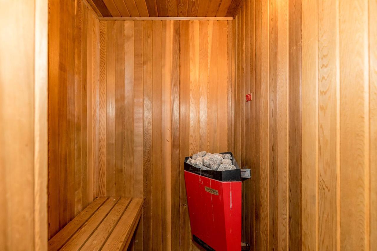 Holiday home Stunning Townhouse - 3 Bdrm Blue Mountain Village Sauna! *