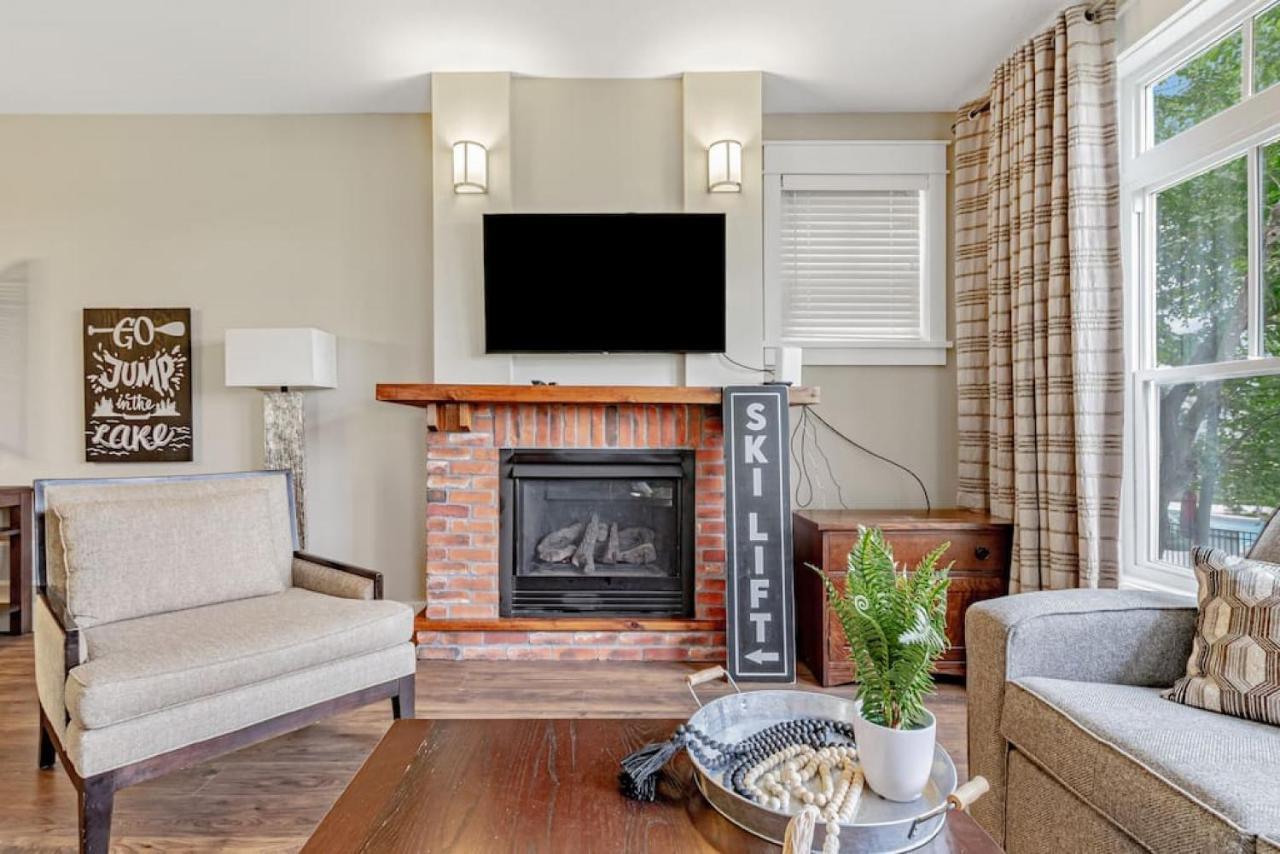 Holiday home Blue Mountain Getaway Located On Golf Course