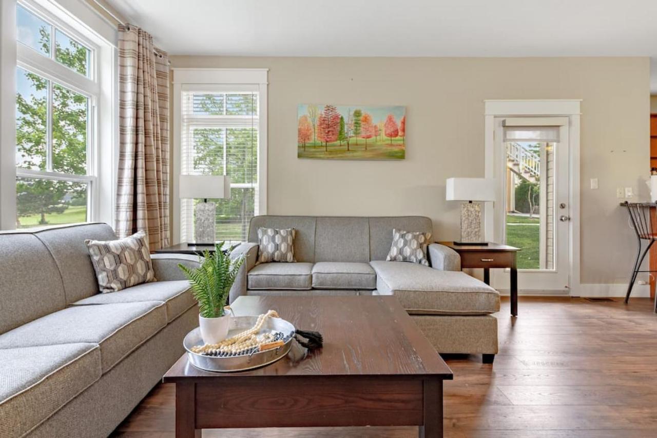 Blue Mountain Getaway Located On Golf Course Holiday home *