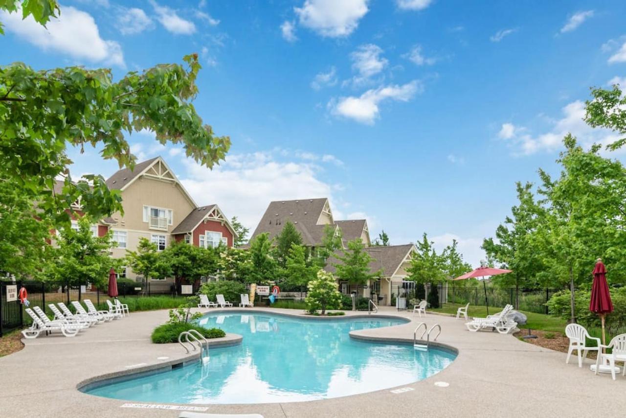Holiday home Blue Mountain Getaway Located On Golf Course