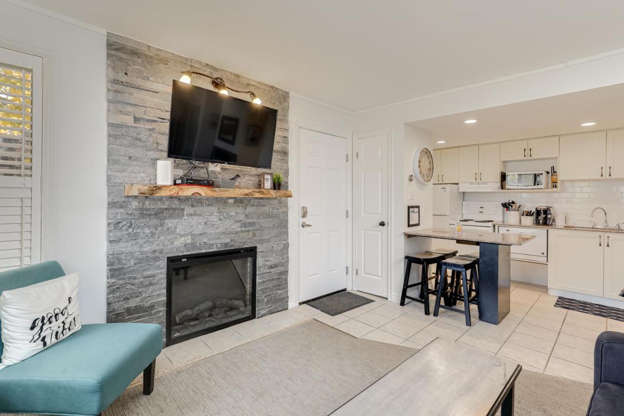 Blue Mountain Oasis Apartment