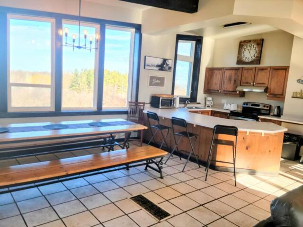 Northview-blue Mountain-sauna-firepit-balcony-parking Chalet