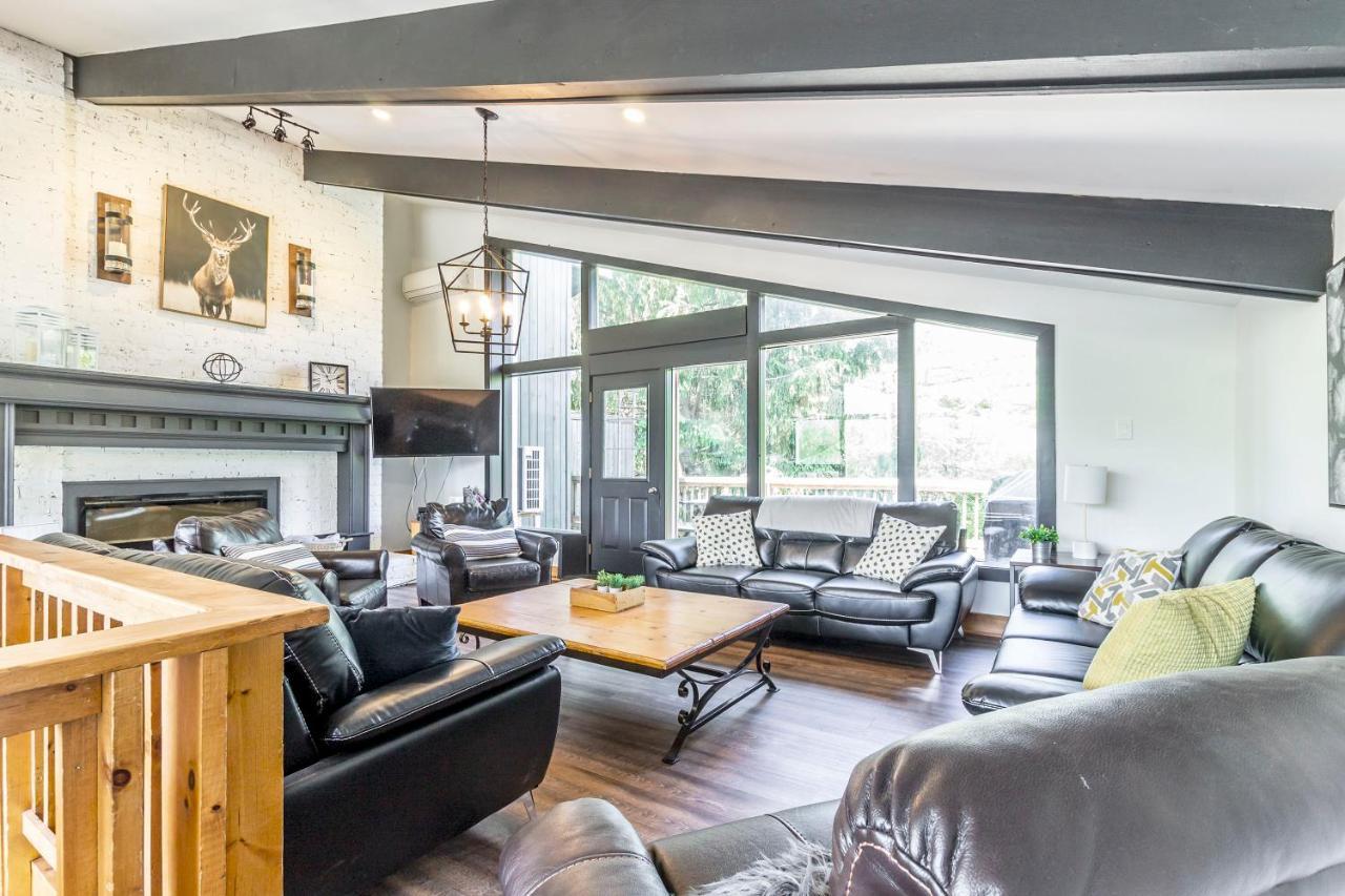 Mountain Trail-smart Tv-self Check-in-full Kitchen-balcony-bbq Chalet