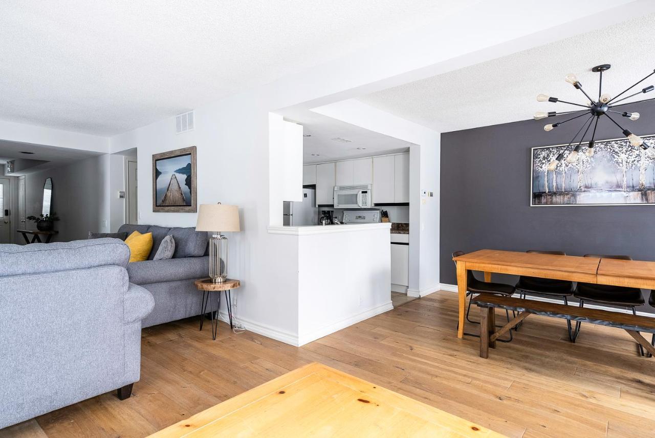 Luxurious Blue Mountain 3br & 3bth Walk-in To Village Holiday home Blue Mountains