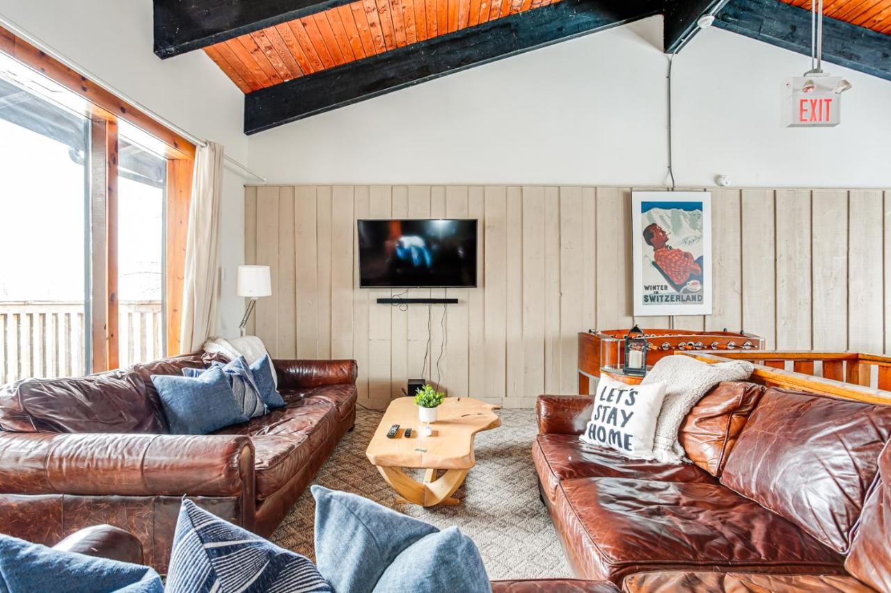 Blue Mtn With A Sauna, Sleeps 20 Chalet