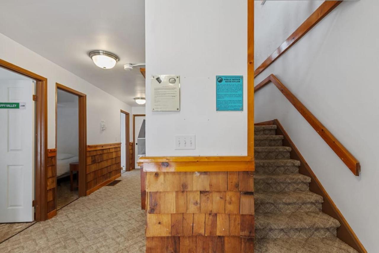 Chalet 12 Beds Sleep 16 Chalet-sauna-hottub-2min To Blue