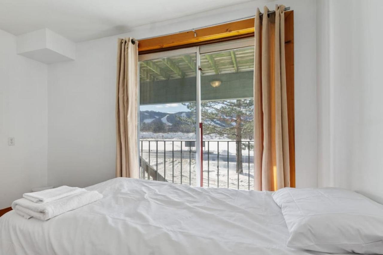 12 Beds Sleep 16 Chalet-sauna-hottub-2min To Blue Chalet *
