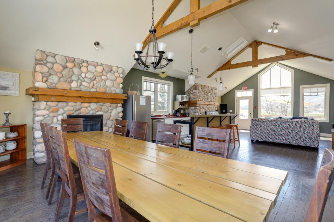Chalet Blue View 5