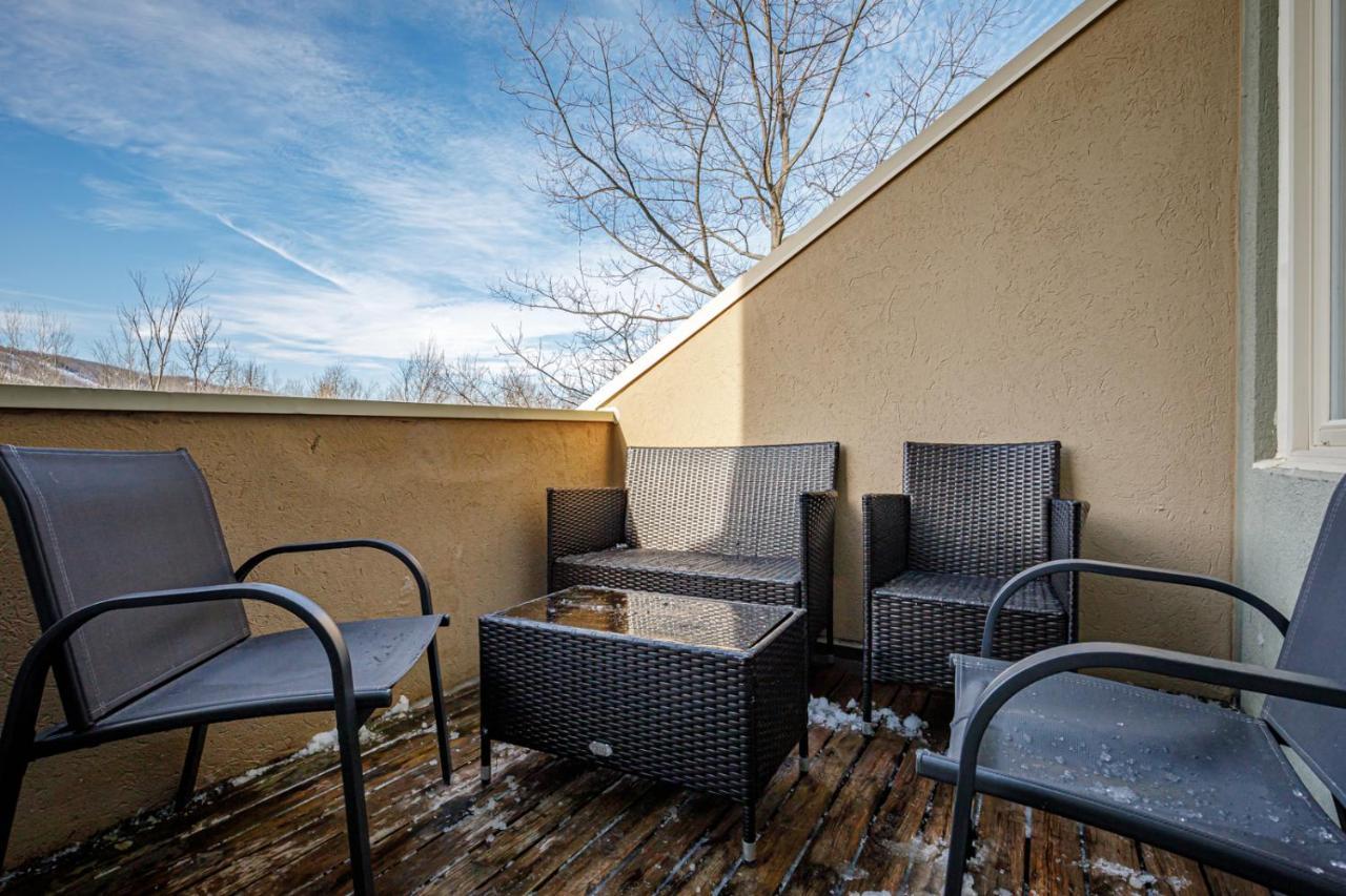 Stunning Townhouse - 3 Bdrm Blue Mountain Village Sauna! Holiday home Blue Mountains