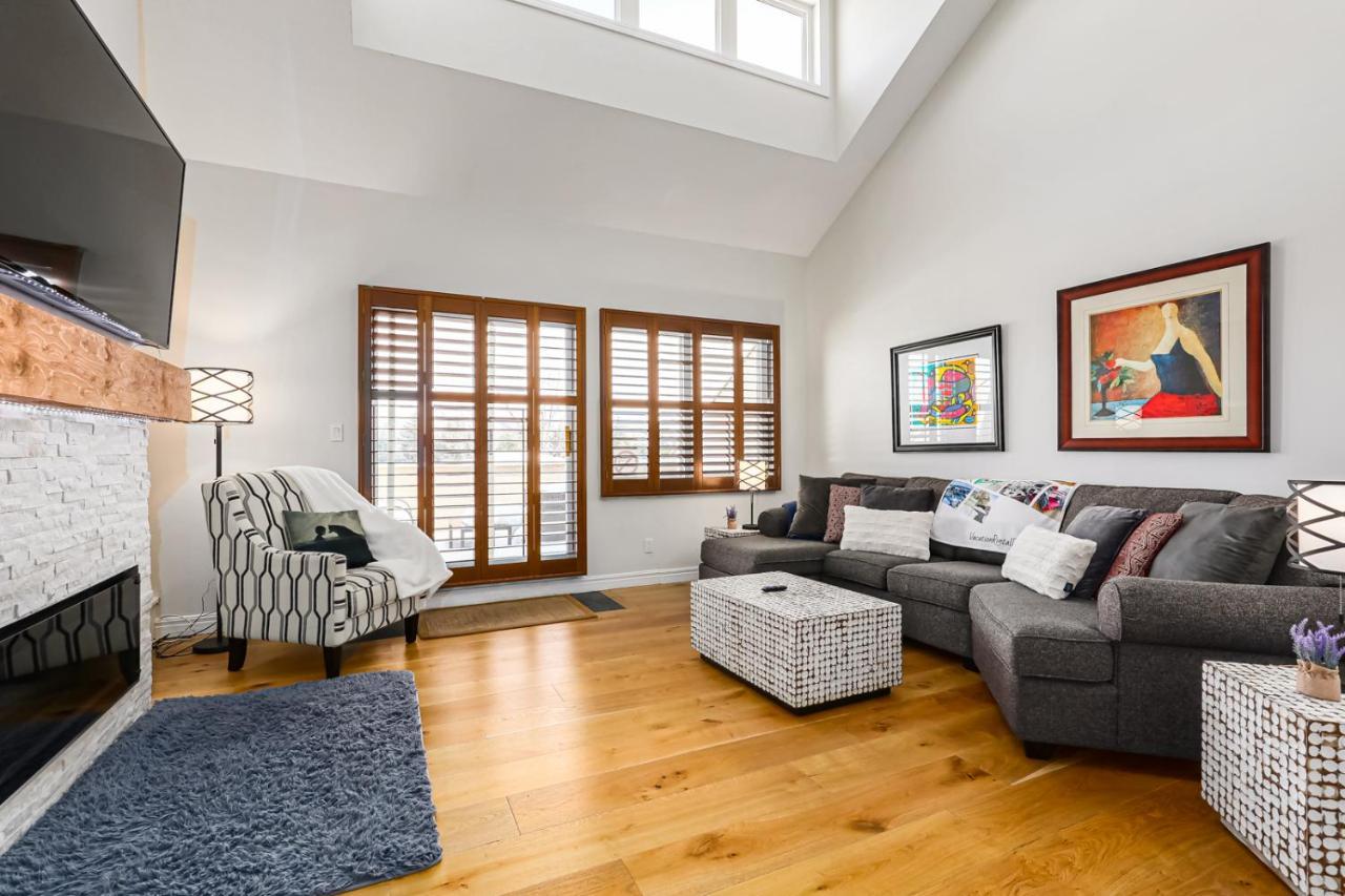 Stunning Townhouse - 3 Bdrm Blue Mountain Village Sauna! * Blue Mountains
