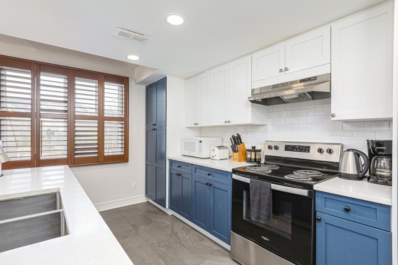Stunning Townhouse - 3 Bdrm Blue Mountain Village Sauna! Holiday home Blue Mountains