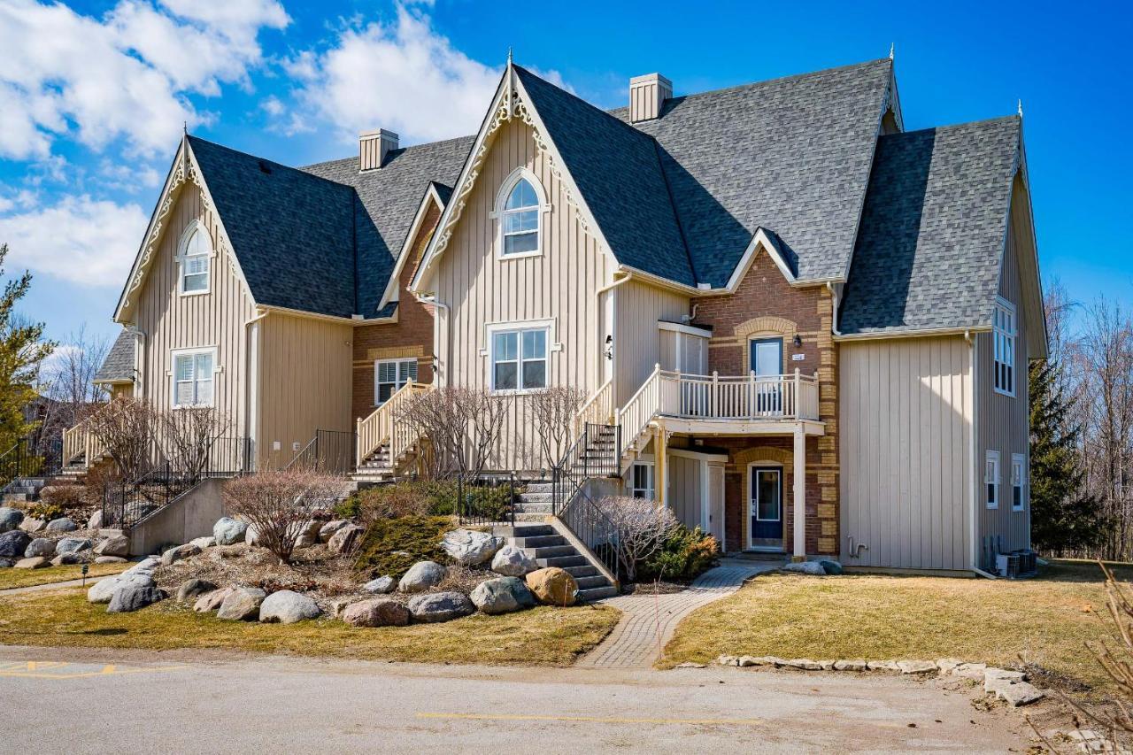 Apartment Beautiful & Bright 3 Bed Townhome Near Village