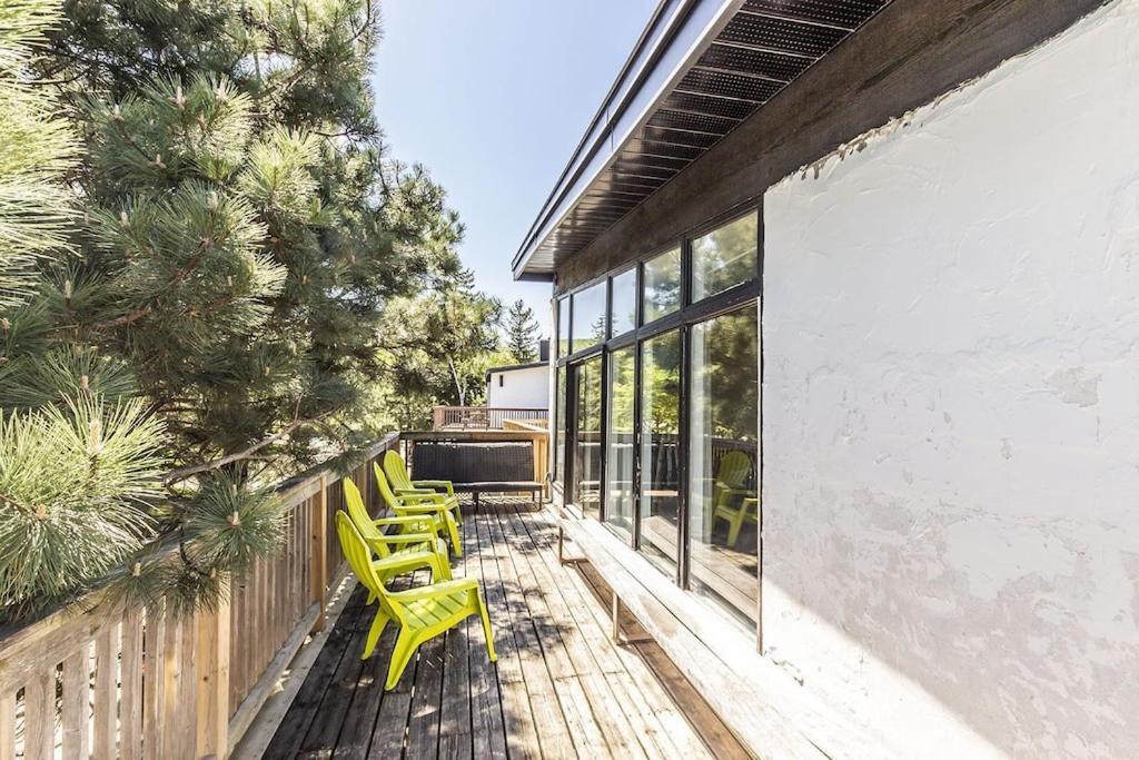 Mountain View-backyard-air-conditioning-bbq-15mins Walk Blue Mountain Village Blue Mountains