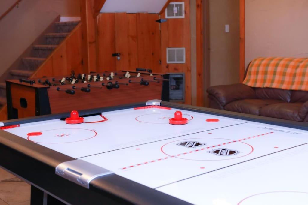 Chalet Mountain View-backyard-air-conditioning-bbq-15mins Walk Blue Mountain Village